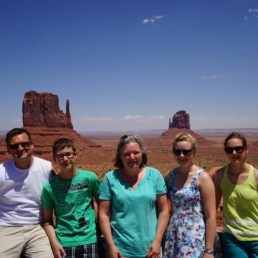 Familienfoto im Monument Valley